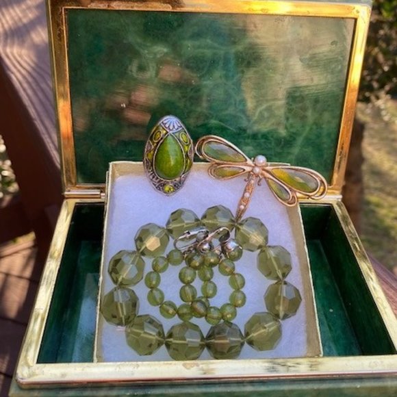 Dalsheim Green Bead Earrings & Jewelry 5 - LOT - Picture 5 of 11